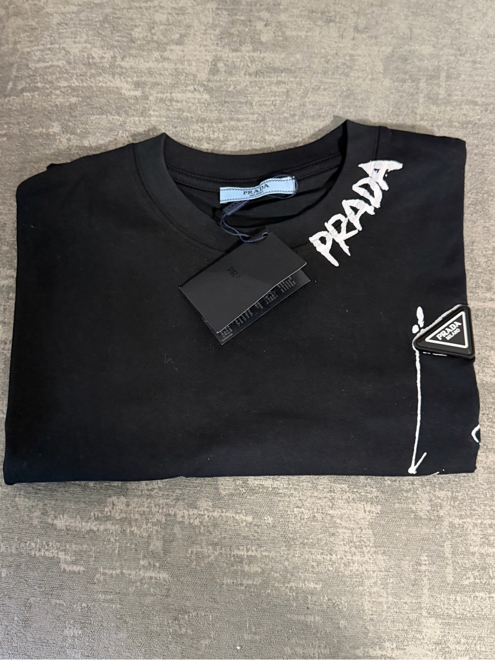 T shirt men black prada.